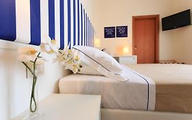 Mini hotel